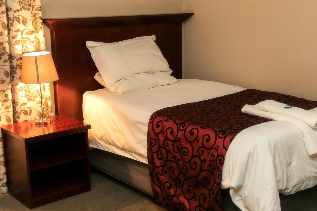 Mondior Manor Guest House Kimberley Ngoại thất bức ảnh