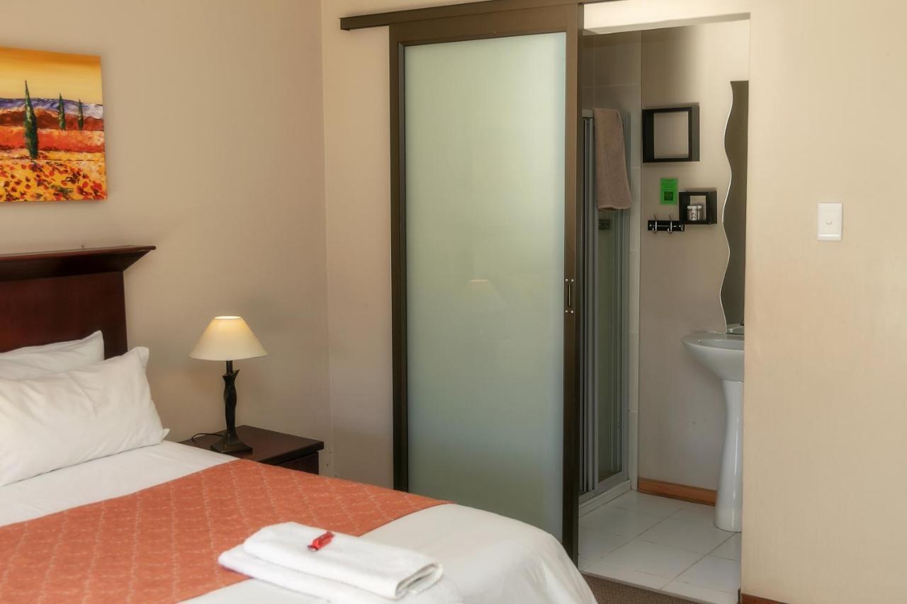 Mondior Manor Guest House Kimberley Ngoại thất bức ảnh
